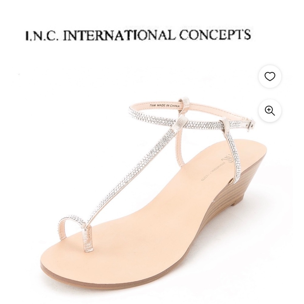 NIB. $79R. I.N.C. Ring Toe Mystik Sandal. Size 9  Pearl Gold
